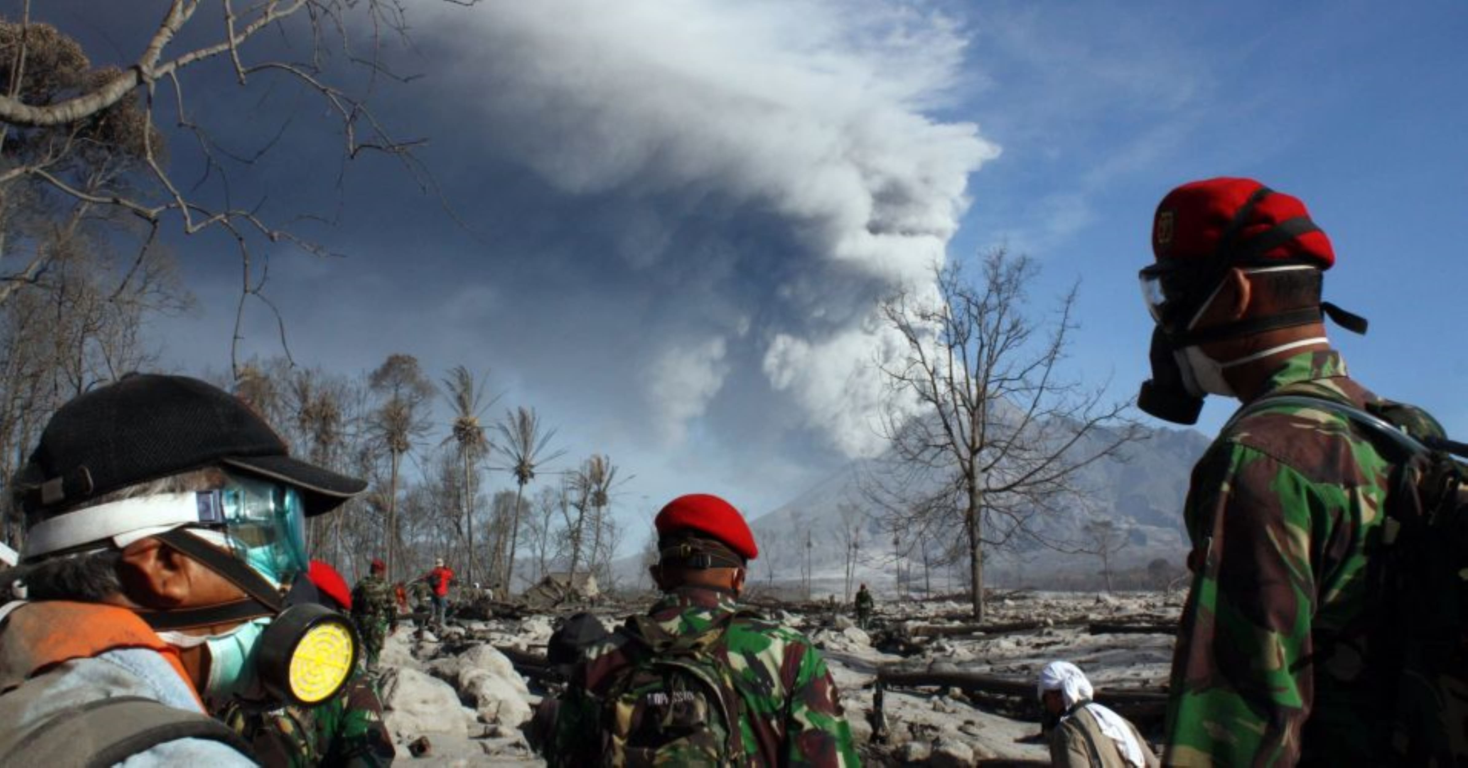 Kopassus evakuasi erupsi Merapi 2010